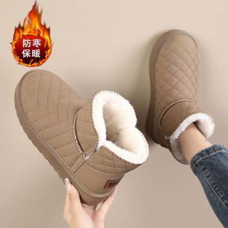 厚底雪地靴女冬季加绒保暖大尺码女鞋41到43皮面防水面包棉鞋情侣款