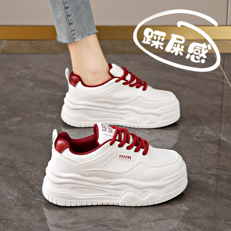 踩屎感孕妇专用防滑运动鞋女春季2026年超火新款软底爆款小白板鞋主图