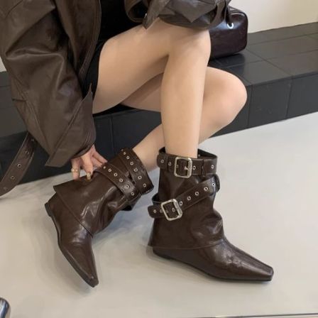 皮面西部牛仔靴平底内增高短靴尖头漆面辣妹秋冬新款爆款女鞋加绒