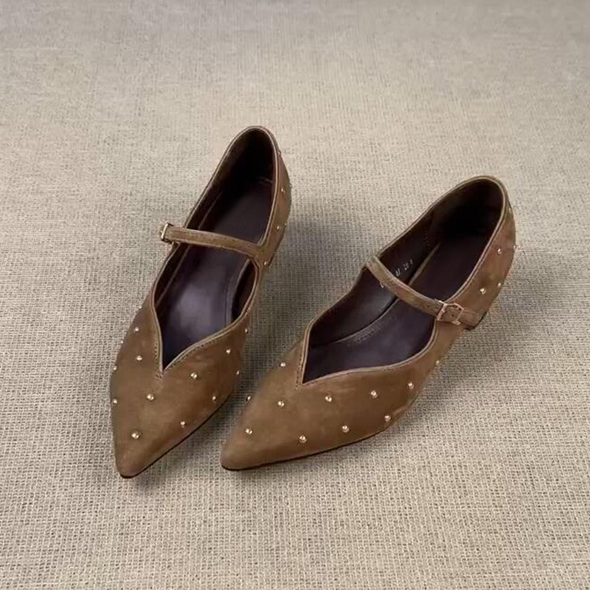 羊皮版~新款温柔尖头通勤温柔玛丽珍鞋女一字带内增高铆钉单鞋春主图