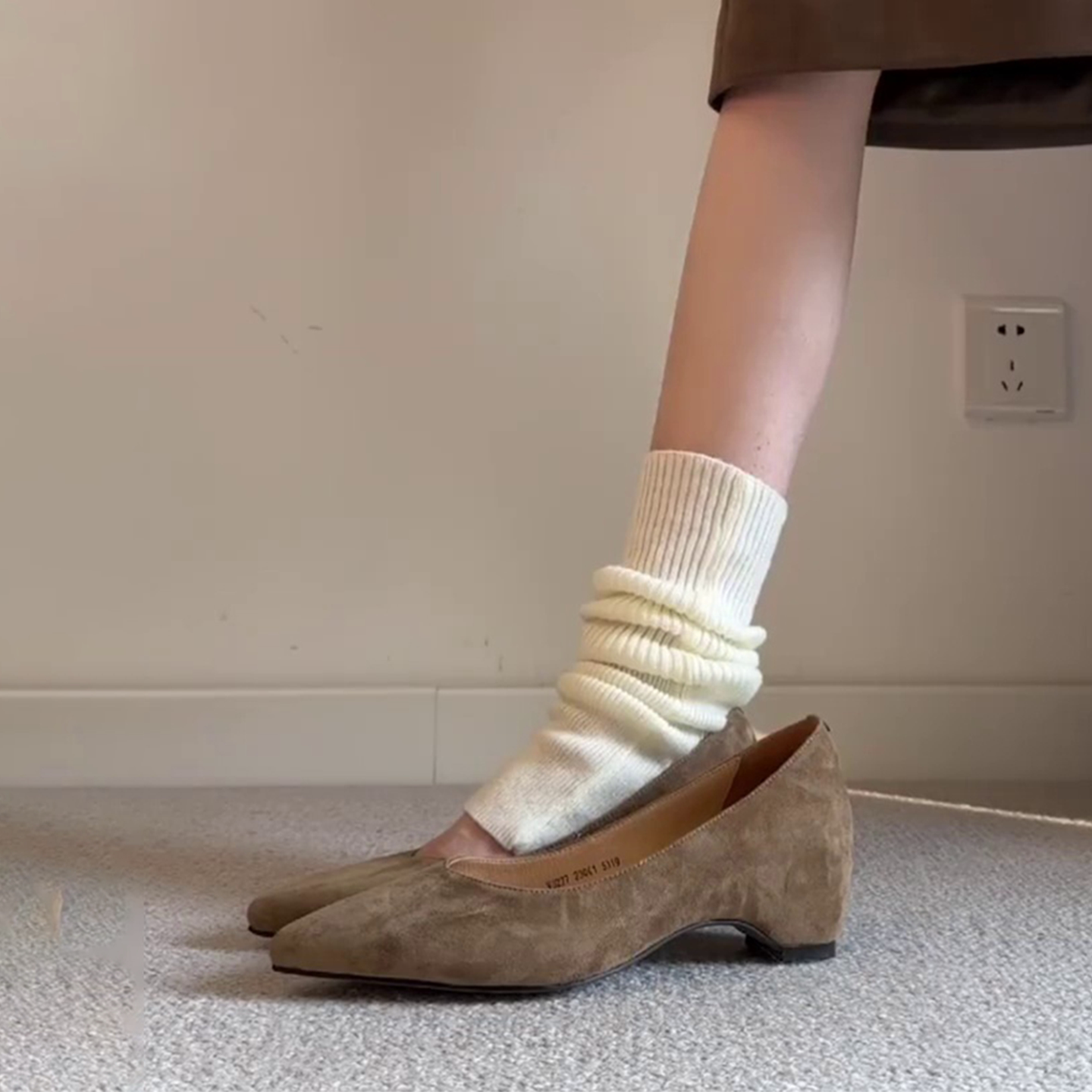 羊皮版~内增高尖头日常浅口软底通勤百搭简约设计一脚蹬女款单鞋主图