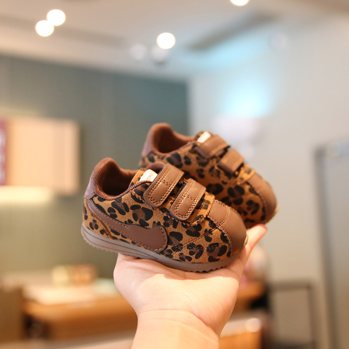 小步点婴儿鞋子春季新款宝宝鞋软底女宝学步鞋男小童鞋儿童运动鞋主图