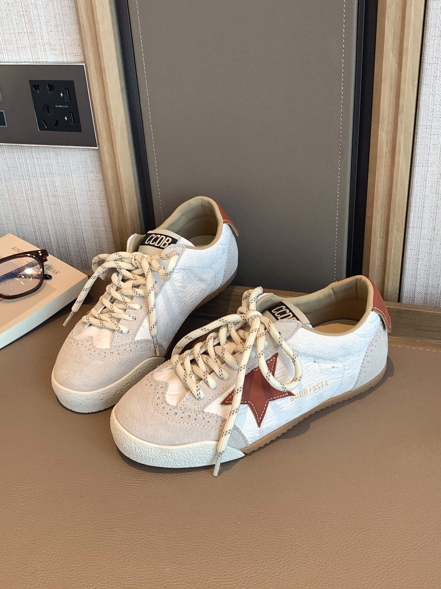 女大童百搭星星板鞋2026春季新款青少年休闲运动鞋亲子时尚德训鞋主图