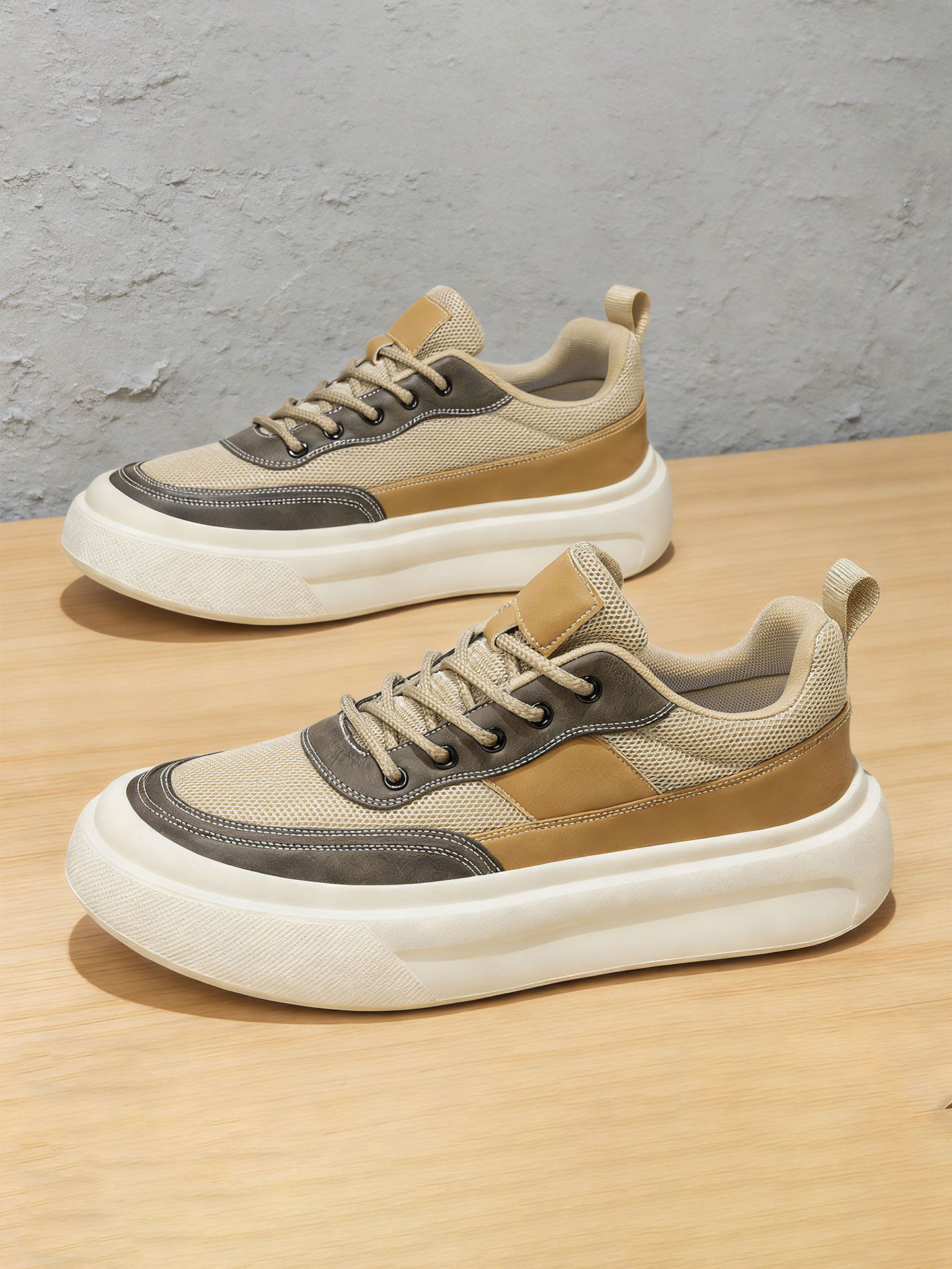 2026新款男士休闲鞋子运动透气不臭脚网面板鞋男款耐磨厚底增高鞋主图