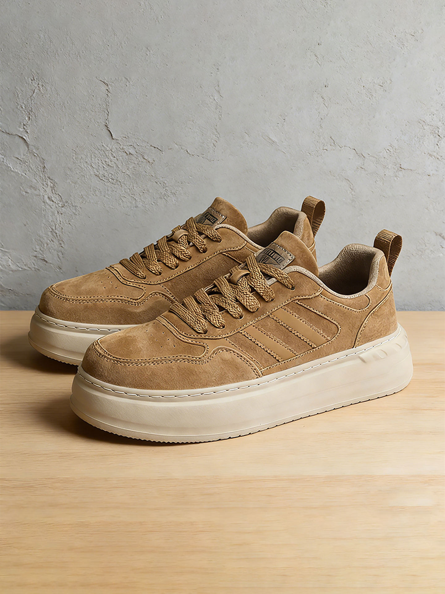 男生鞋子英伦风复古男鞋2026新款时尚潮流男休闲厚底增高运动板鞋主图