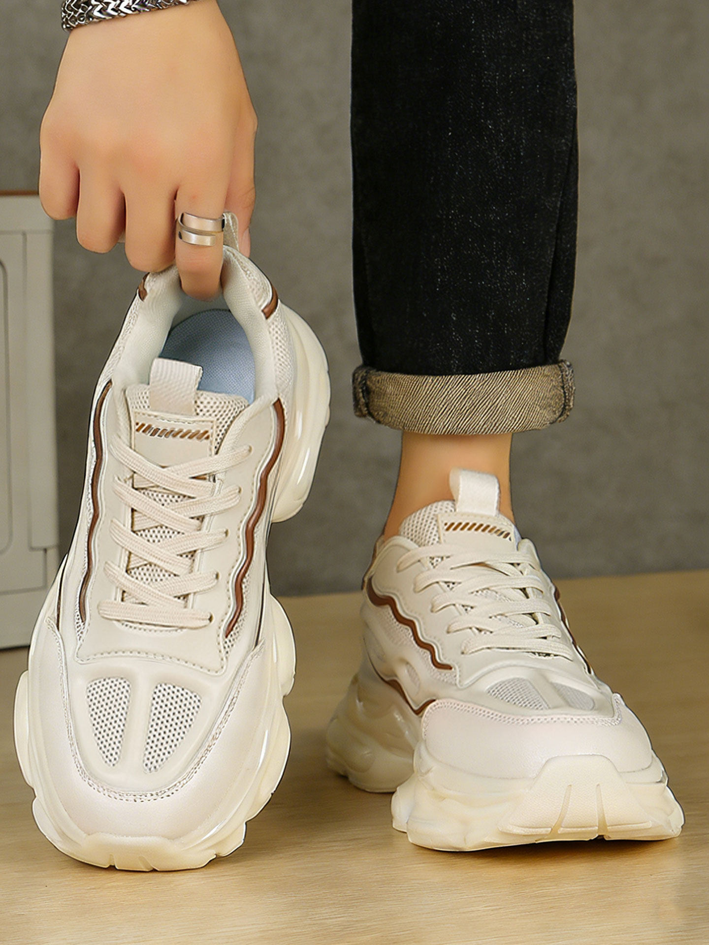 夏季透气网鞋防臭厚底男士运动鞋耐磨百搭青少年增高黑武士老爹鞋主图