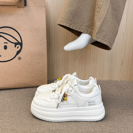 巨好看女童小白鞋女2026春季新款软底增高中大童学生运动休闲板鞋