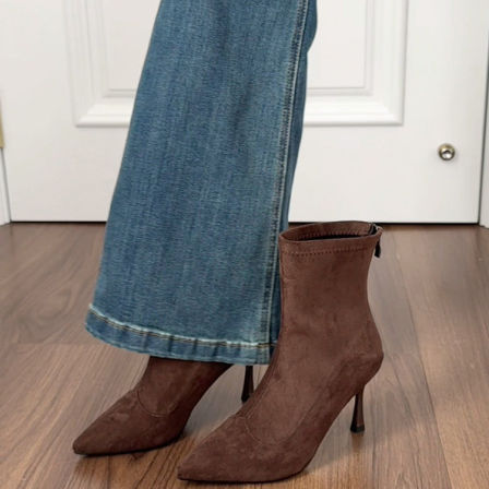 韩版尖头细跟短靴女棕色后拉链瘦瘦靴时尚百搭高跟短靴绒面美拉德