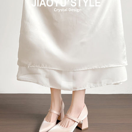 真皮~骄屿裸色尖头粗高跟鞋2026春新款法式绝美玛丽珍鞋珍珠单鞋