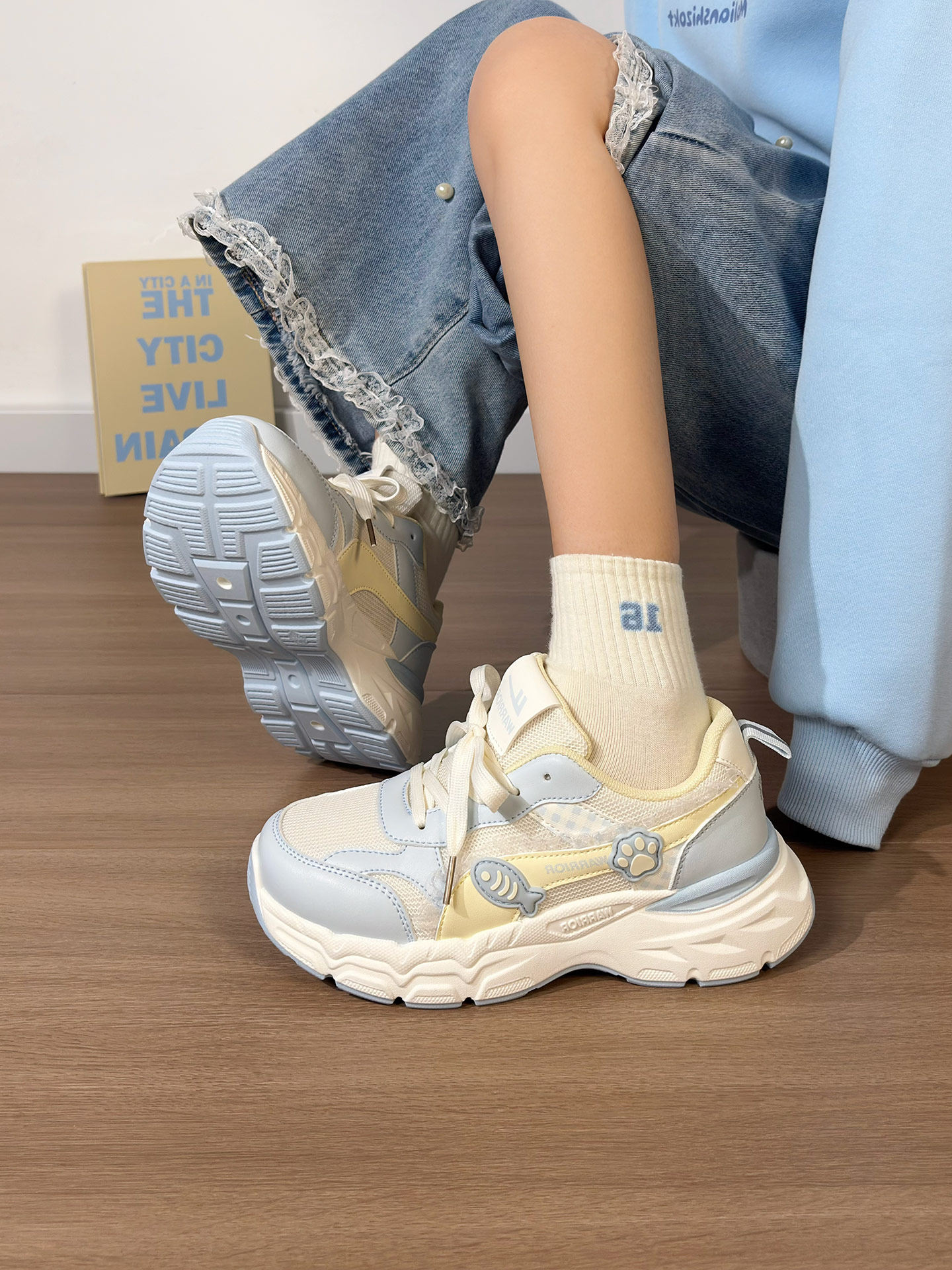 回力可爱小鱼跑步鞋女鞋2026年超火的鞋子网面透气软底减震运动鞋主图