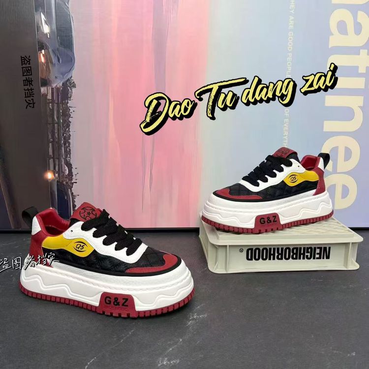 新款百搭舒适个性2026年时尚潮流拼色百搭舒适增高厚底休闲板鞋主图