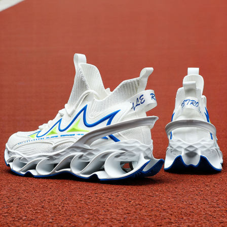 青少年百搭男鞋大尺码飞织透气休闲刀锋跑鞋男款防滑初中生运动潮鞋