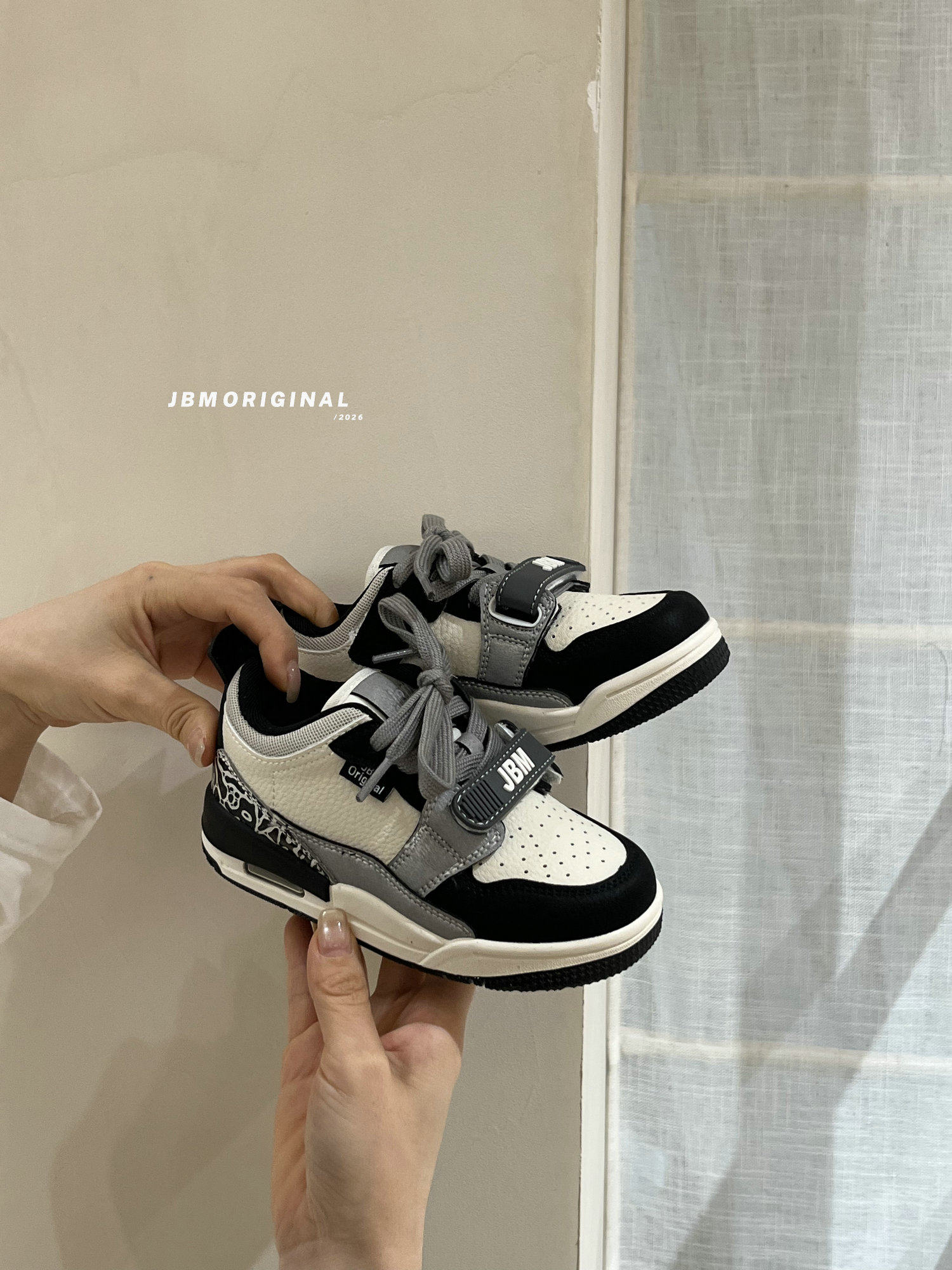 JBM中大童潮鞋低帮板鞋小白鞋气垫运动鞋男女童魔术贴学生篮球鞋主图