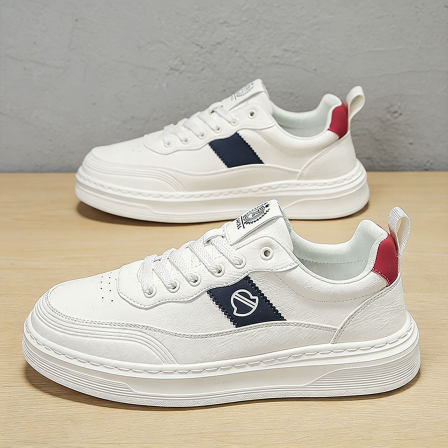 男士小白鞋皮面2026新款男鞋潮牌高级感青少年休闲厚底增高板鞋男