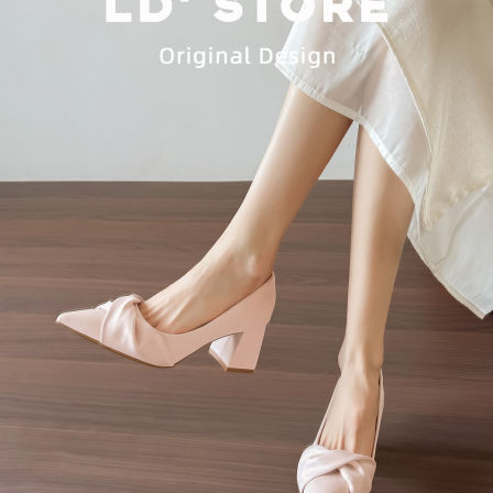 真皮~法式气质尖头粗跟玛丽珍单鞋女2026新款伴娘婚鞋裸色高跟鞋