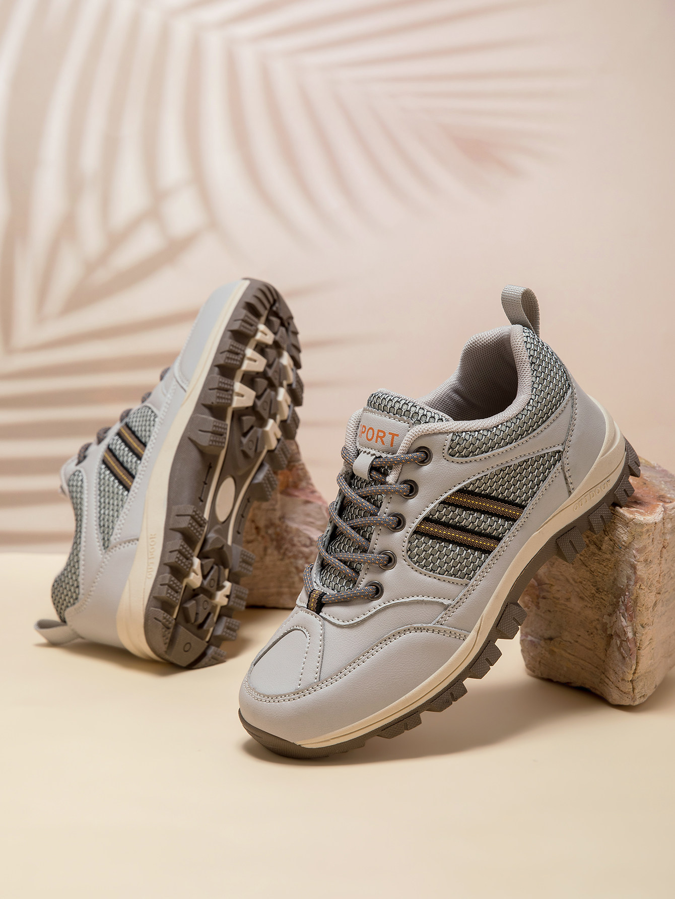 张凯丽老人鞋女款防滑软底春季妈妈鞋中老年舒适不累脚登山运动鞋主图