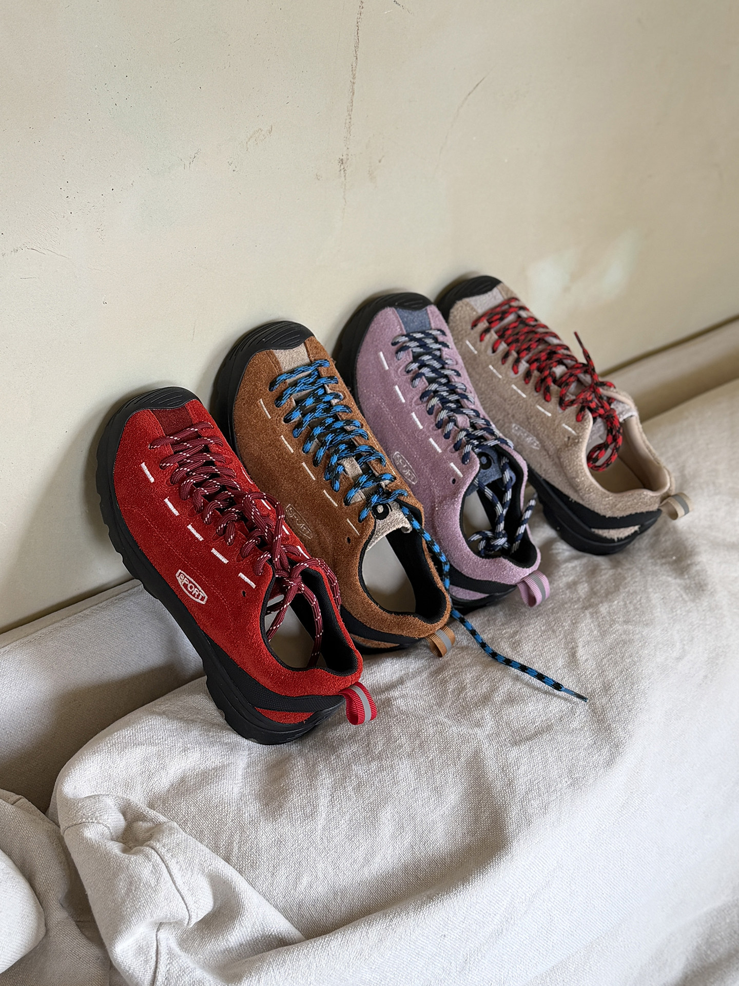 暮四 2.3 20:00 新品百搭日常休闲丑萌真皮撞色运动休闲鞋主图