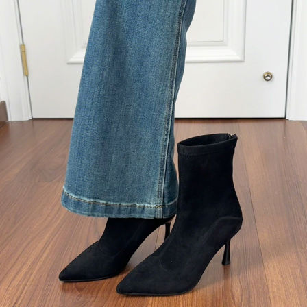 韩版尖头细跟短靴女冬季黑色百搭瘦瘦靴后拉链时装靴绒面高跟鞋女