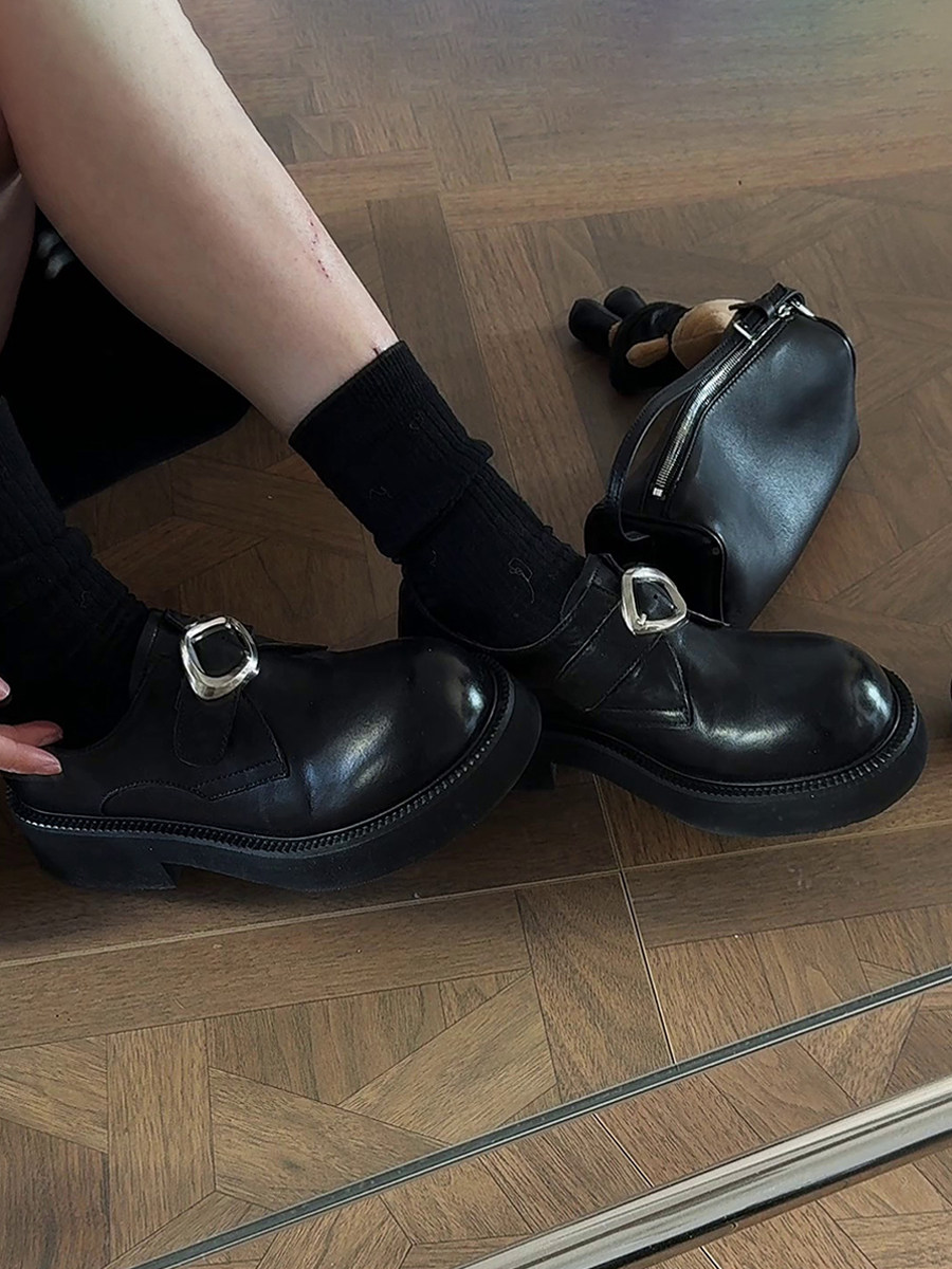 牛皮版~英伦风复古圆头金属扣小皮鞋一脚蹬学院风厚底乐福单鞋女主图