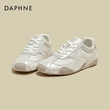 达芙妮厚底德训鞋女款2026春季新款时尚流行小白鞋休闲百搭运动鞋