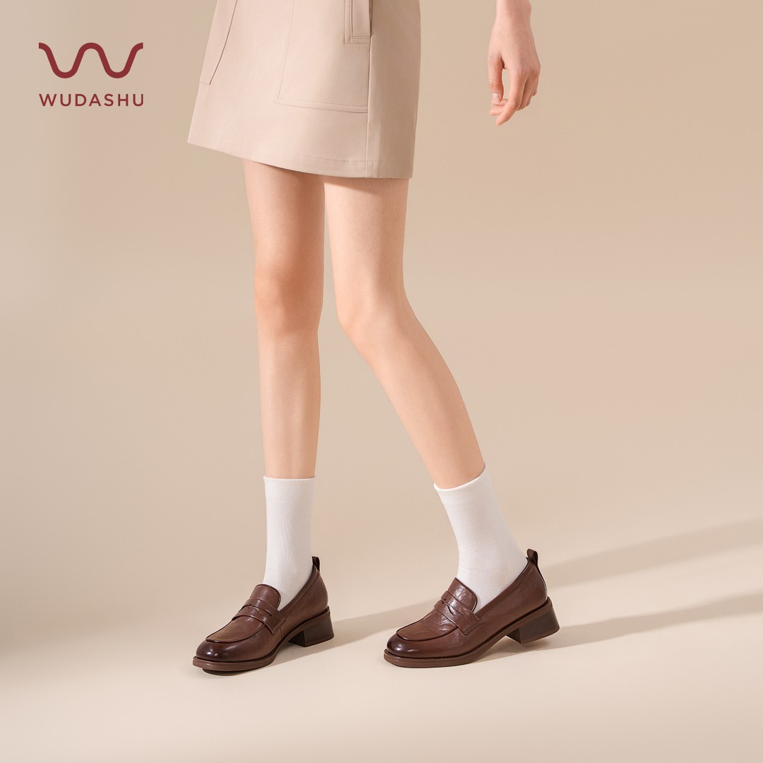 吴大叔百搭软底软面乐福鞋真皮休闲时尚女鞋复古皮鞋A71B1F1002A主图