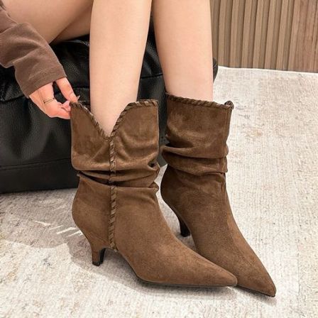 特XIAOJIAOYA——时尚百搭短筒皱皱时装靴2210-53
