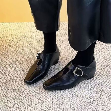 方头皮带扣小个子内增高深口单鞋女春秋新款时尚百搭英伦风小皮鞋