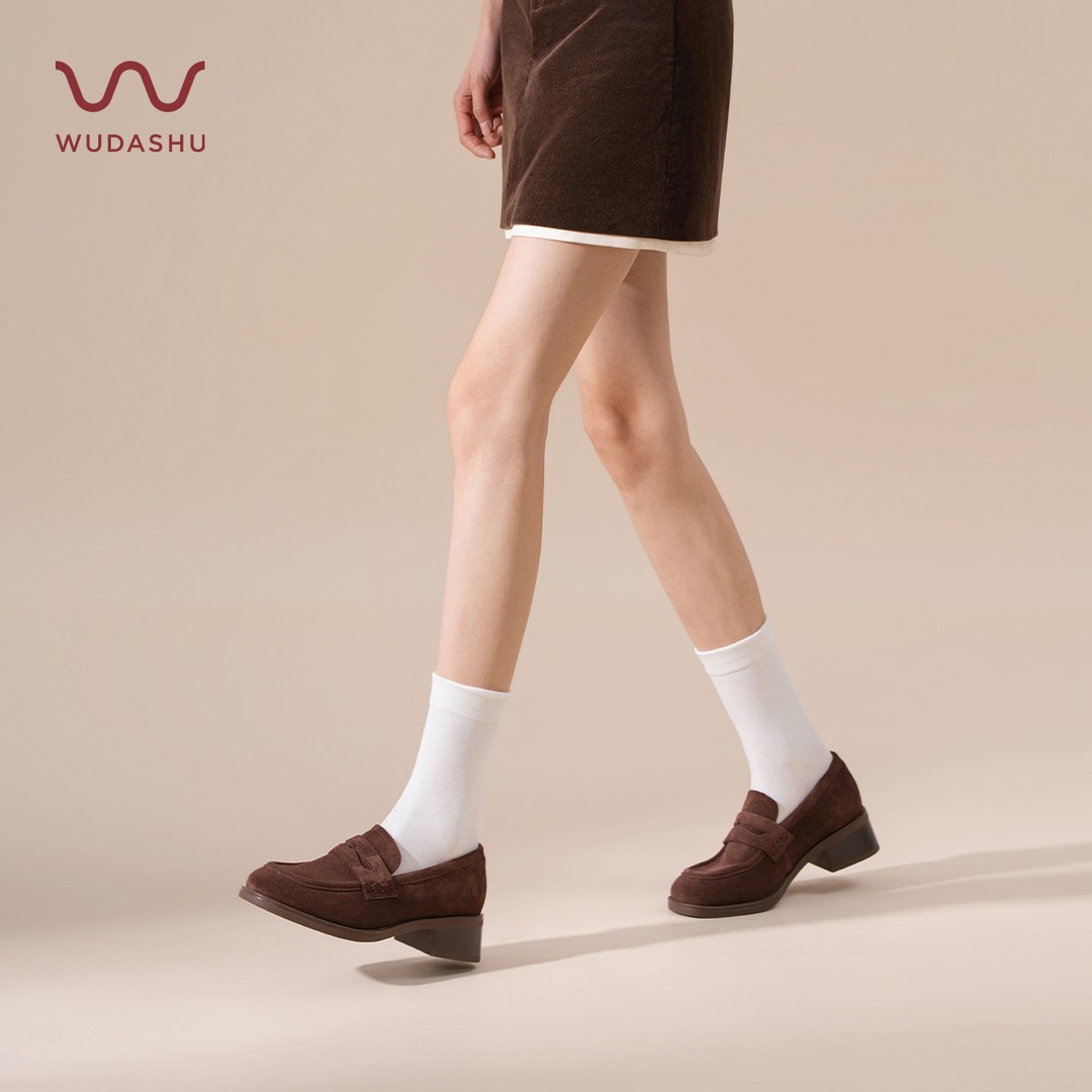 吴大叔复古单鞋英伦风圆头粗跟软底一脚蹬百搭乐福鞋A71B1F1004A主图