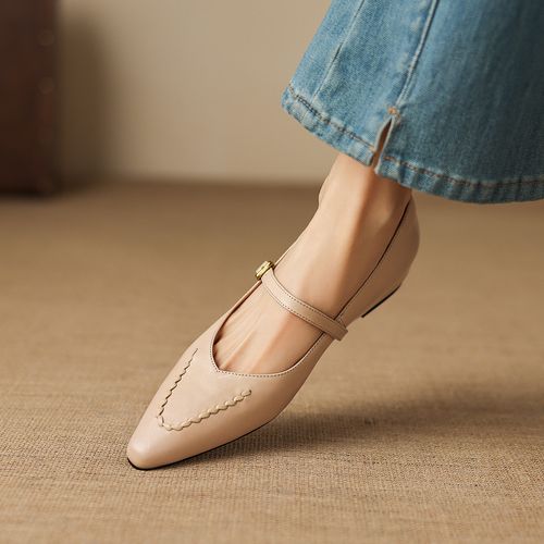 34-40码|2.5cm低跟|黑/杏/棕|陈摸鱼尖头复古编织一字带法式单鞋主图