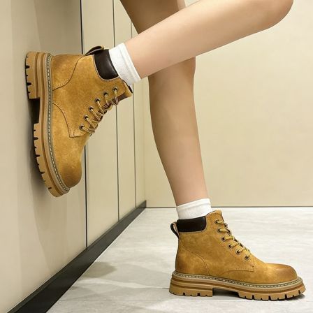 马丁靴女2025秋新款软皮厚底单靴休闲复古骑士机车短靴888