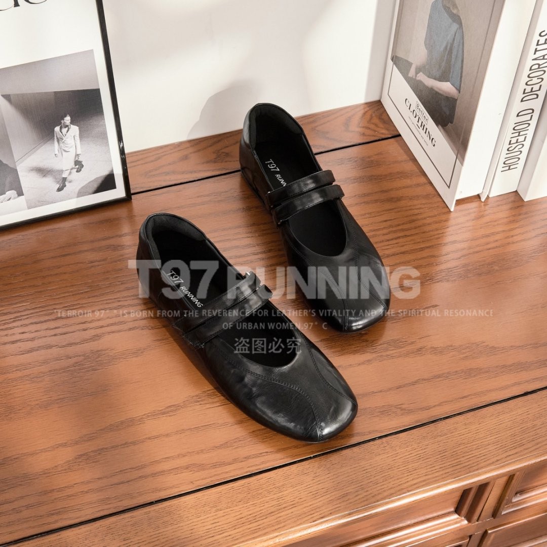 新款简约百搭小众设计感褶皱低跟浅口一字带通勤单鞋G1890主图