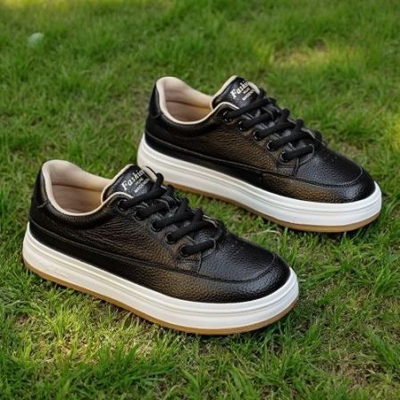 头层牛皮小白鞋女简约百搭平底真皮软底休闲大码板鞋女2026春新款