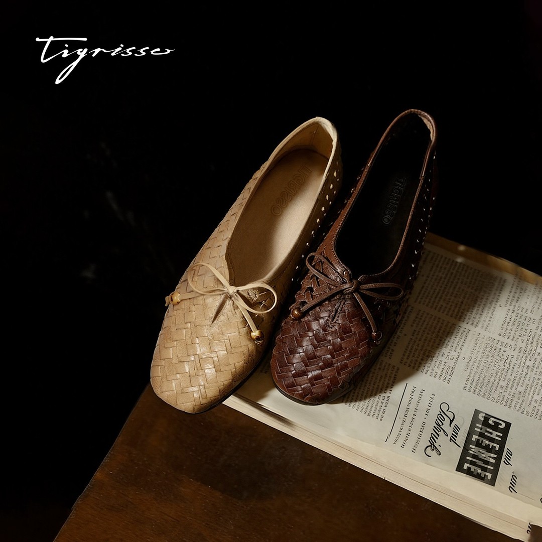蹀愫2026年春季新款复古编织羊皮平底鞋T76191A-01主图