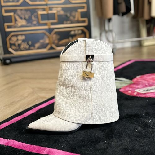 【顾文婷推荐】CINDY CERIC 裤管靴中筒尖头金属挂锁短靴女 CE2303K主图