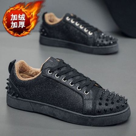 男鞋秋冬加绒经典格男士时尚百搭潮鞋红底鞋子板鞋水钻铆钉黑色鞋
