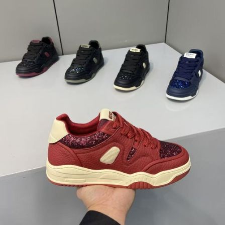 新款男士时尚轻便轻奢小众装饰碎钻青春潮流休闲男鞋（皮鞋码）