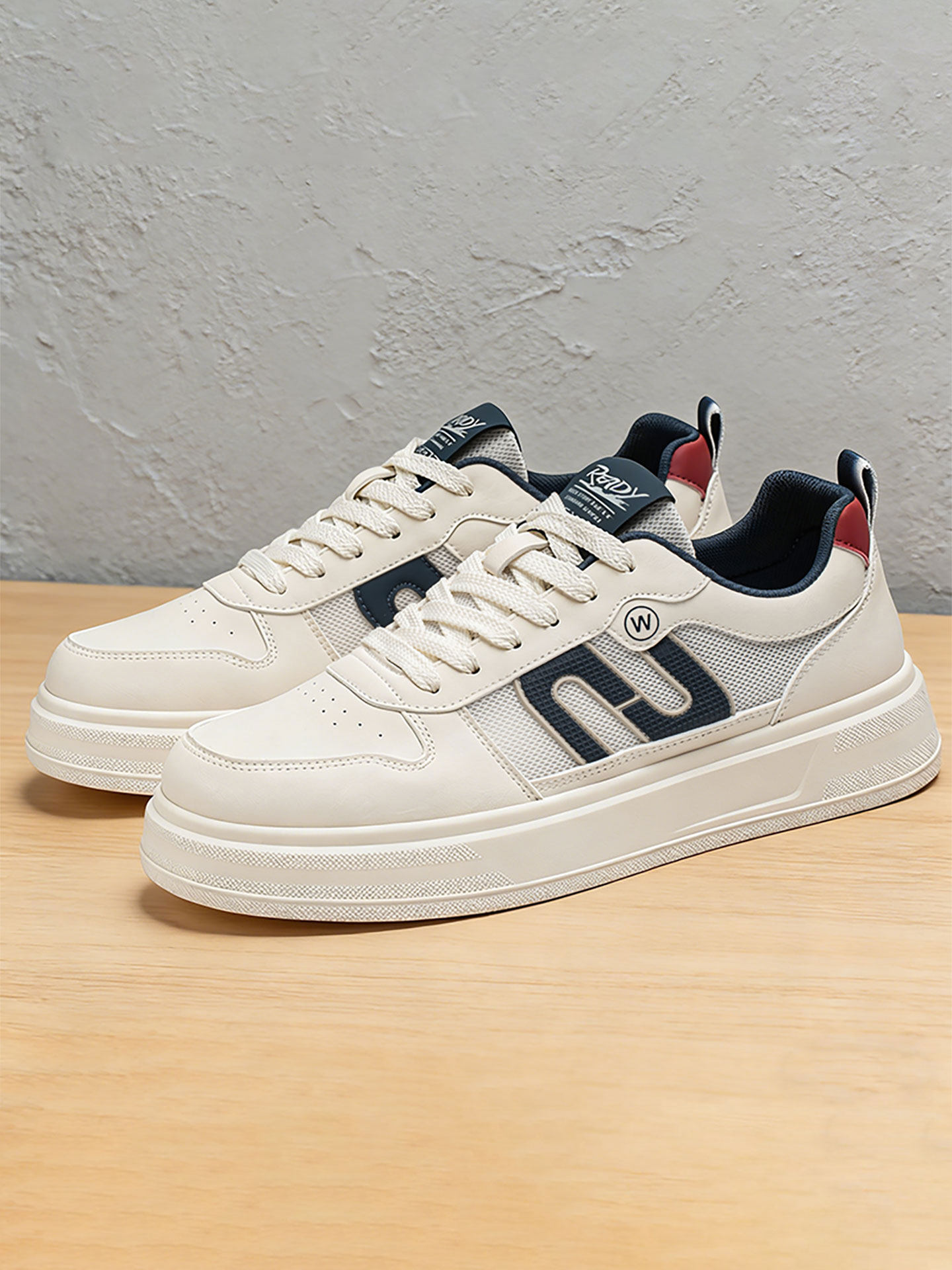 男士鞋子潮牌高级感男款板鞋防滑增高厚底青少年男百搭运动小白鞋主图