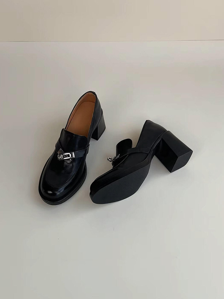 梨小七~英伦风金属锁扣乐福鞋女粗跟一脚蹬单鞋增高小个子小皮鞋主图