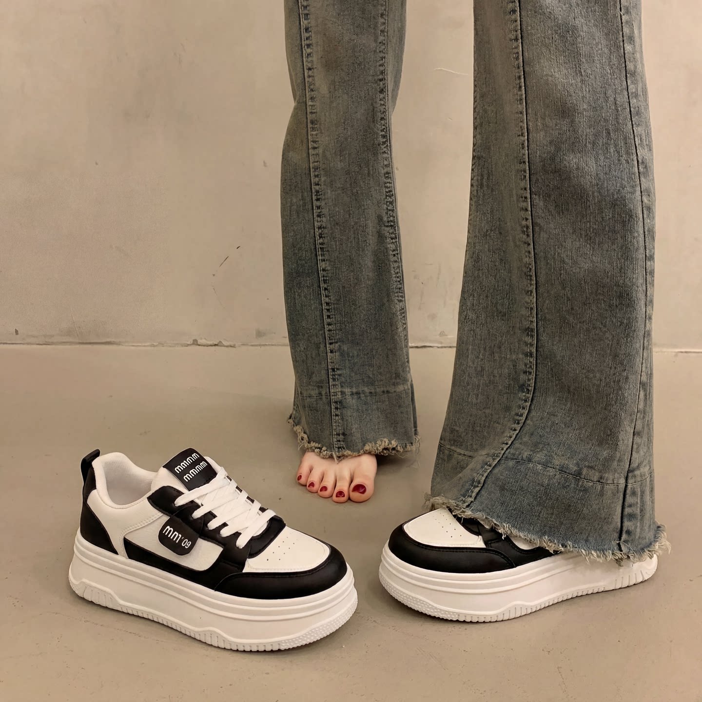 厚底小白鞋女2026新款爆款女鞋时尚百搭休闲运动鞋内增高板鞋女款主图