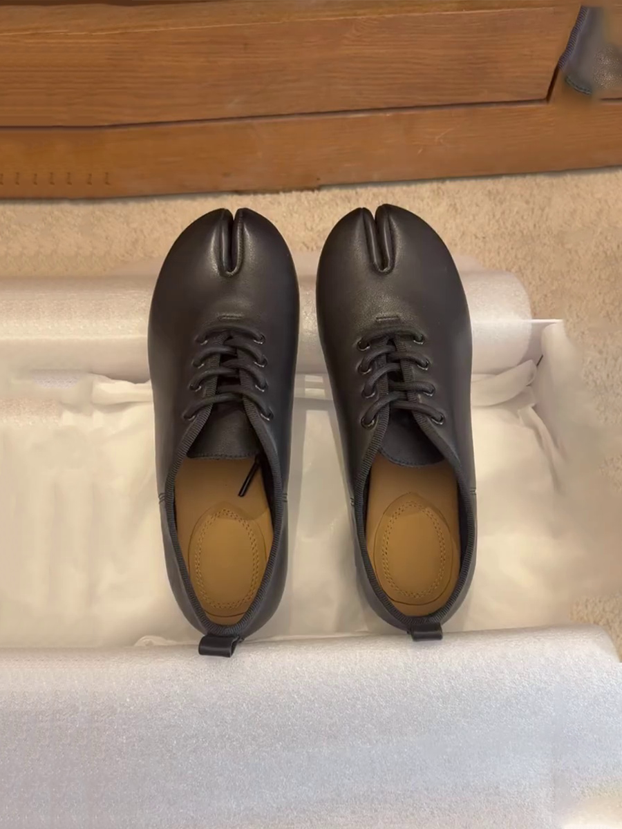 羊皮版~休闲气质百搭分趾系带软底舒适通勤日常外穿时尚女小皮鞋主图