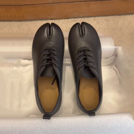 羊皮版~休闲气质百搭分趾系带软底舒适通勤日常外穿时尚女小皮鞋