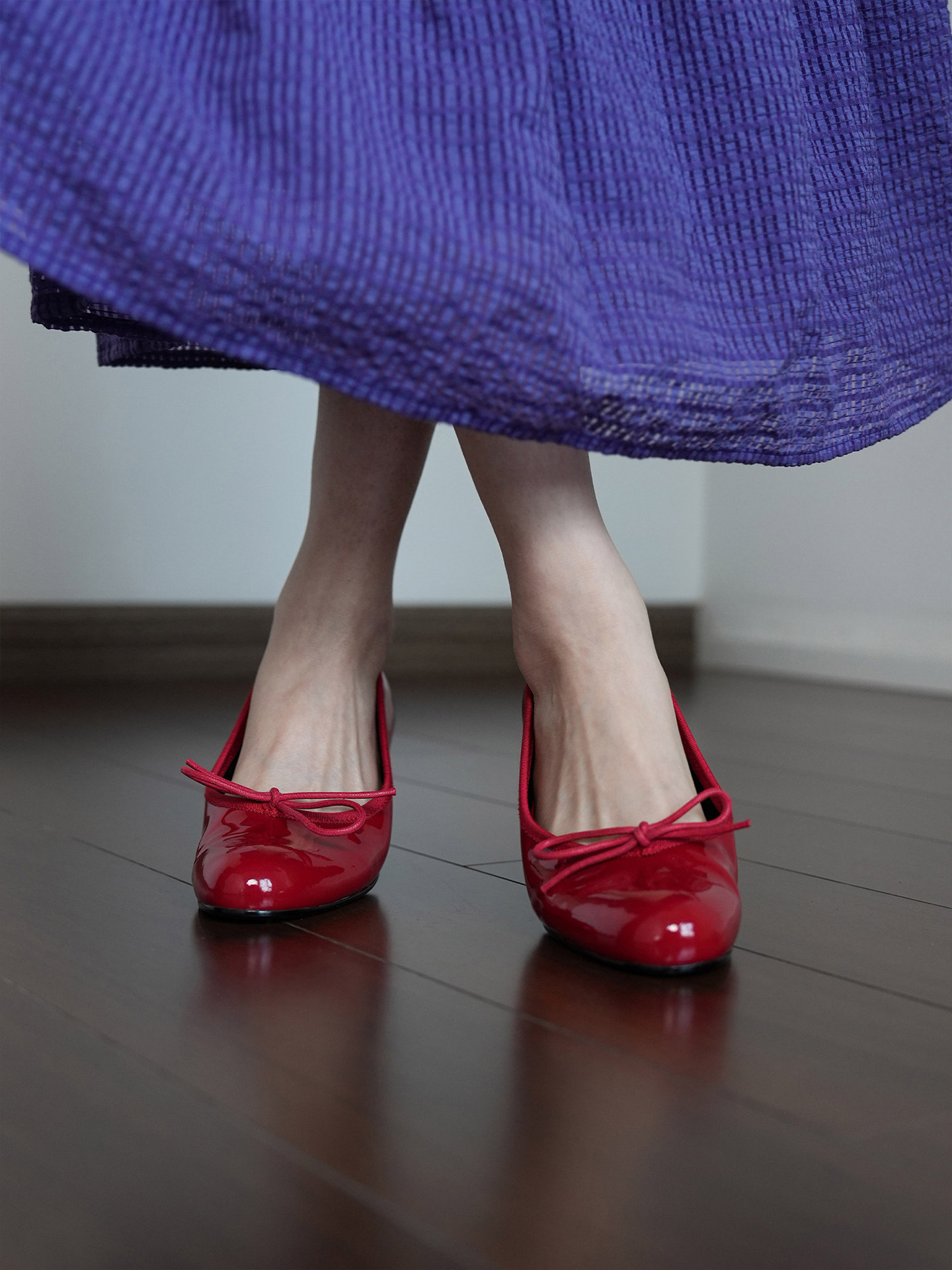 Wheat house ~！复古蝴蝶结浅口单鞋女低跟红色通勤圆头芭蕾舞鞋主图