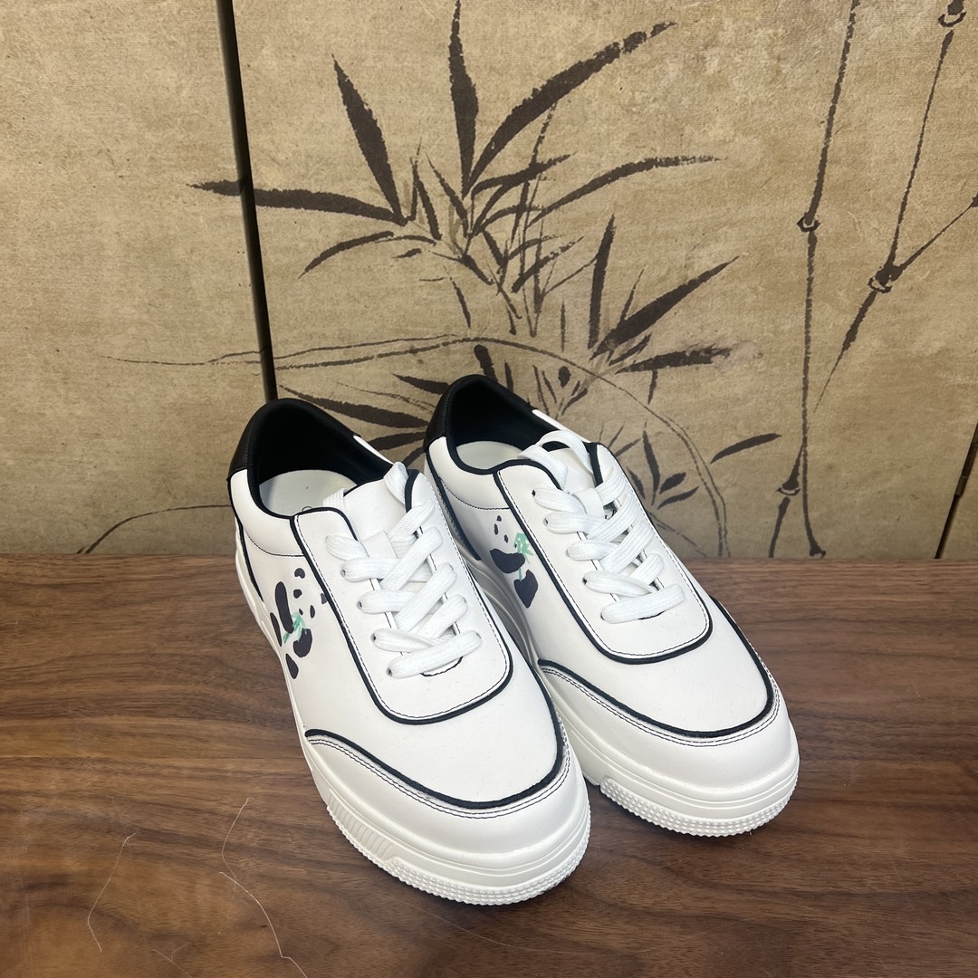 【橙庐】6A0116-3原创熊猫印花牛皮小白鞋 布里羊皮垫女款国风板鞋主图