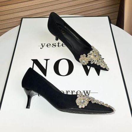 法式气质水钻宴会礼服黑色职业高跟鞋女尖头细跟2026年新款工作鞋