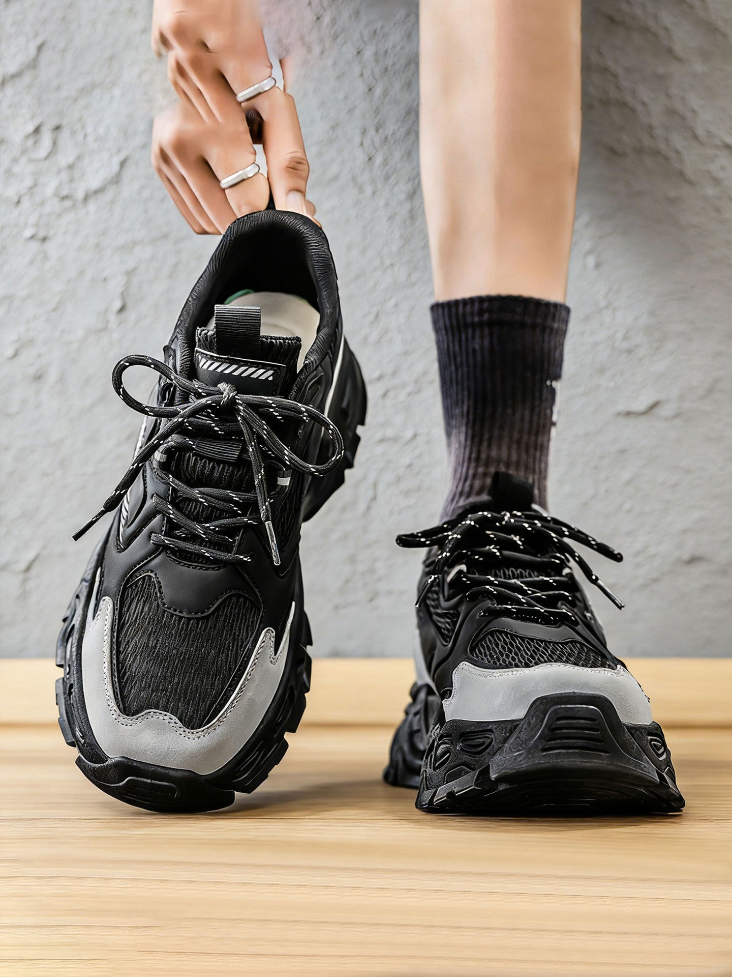 鞋子男款2026新款厚底老爹鞋男增高防臭透气青少年学生网面运动鞋主图