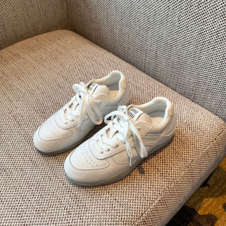 Wheat house ~！百搭真皮小白鞋女轻便防滑运动休闲鞋厚底德训鞋