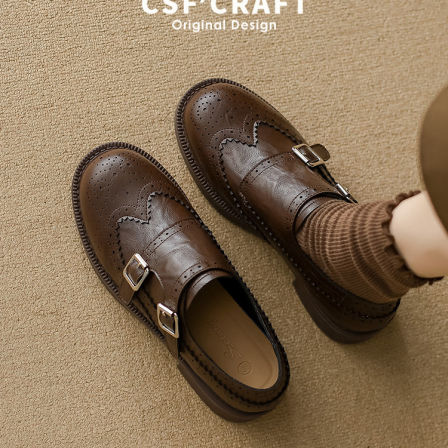 不累脚真皮软底小皮鞋女2026新款布洛克雕花双搭扣单鞋复古乐福鞋