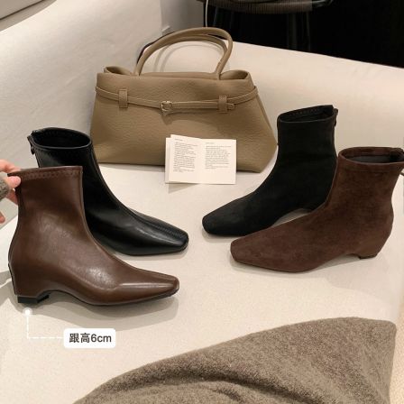 【直播间微瑕疵】葡萄妈studiolee 6cm 方头绒里后拉链瘦瘦短靴女