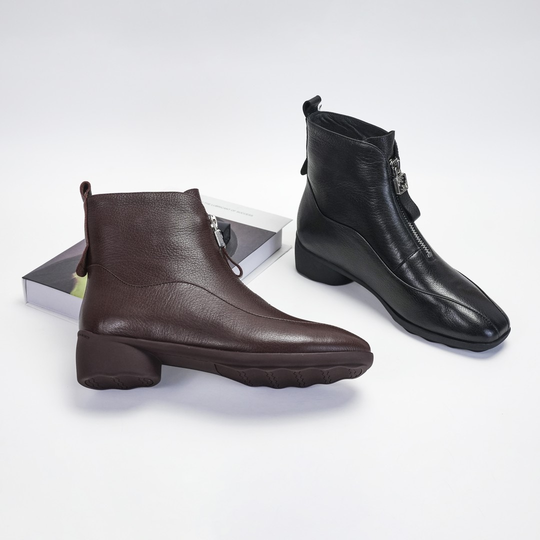 【艾尚周】3CM方头秋冬时装靴休闲百搭潮流复古羊羔毛脚背拉链低跟主图