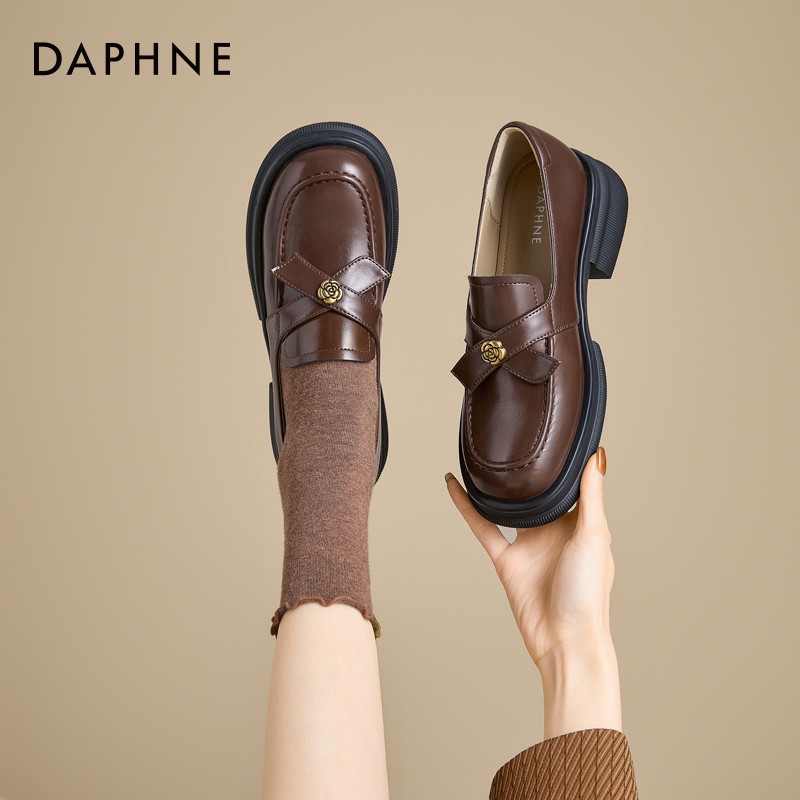 达芙妮山茶花乐福鞋女2026新款新款百搭粗跟单鞋英伦风厚底小皮鞋主图